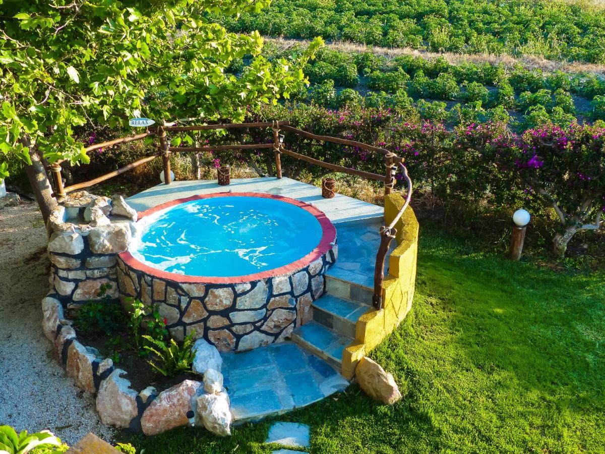 Villa Marqua Kalavarda Luaran gambar